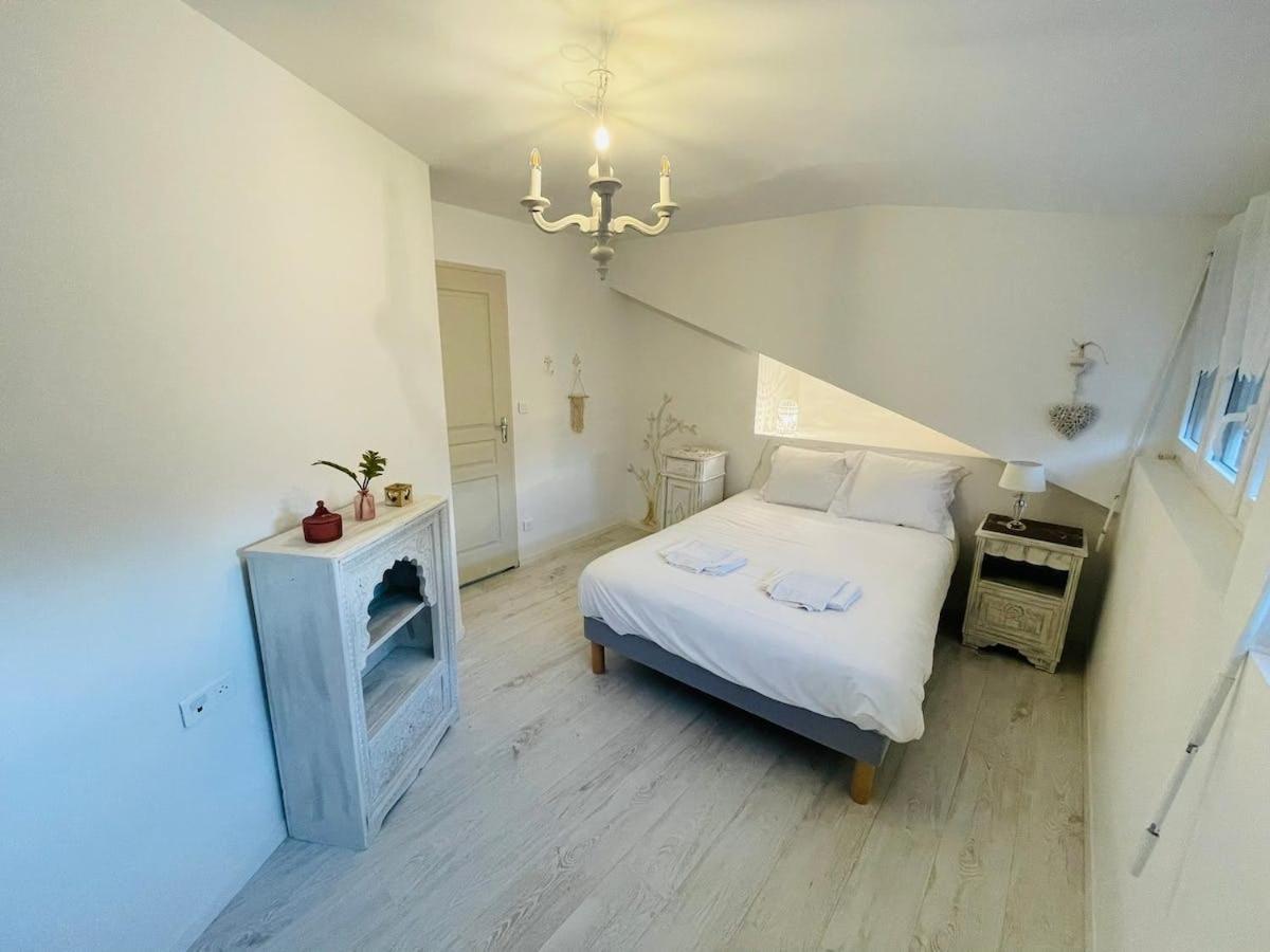 Magnifique Maison Dartiste La Maison Aerts Ρενς Εξωτερικό φωτογραφία