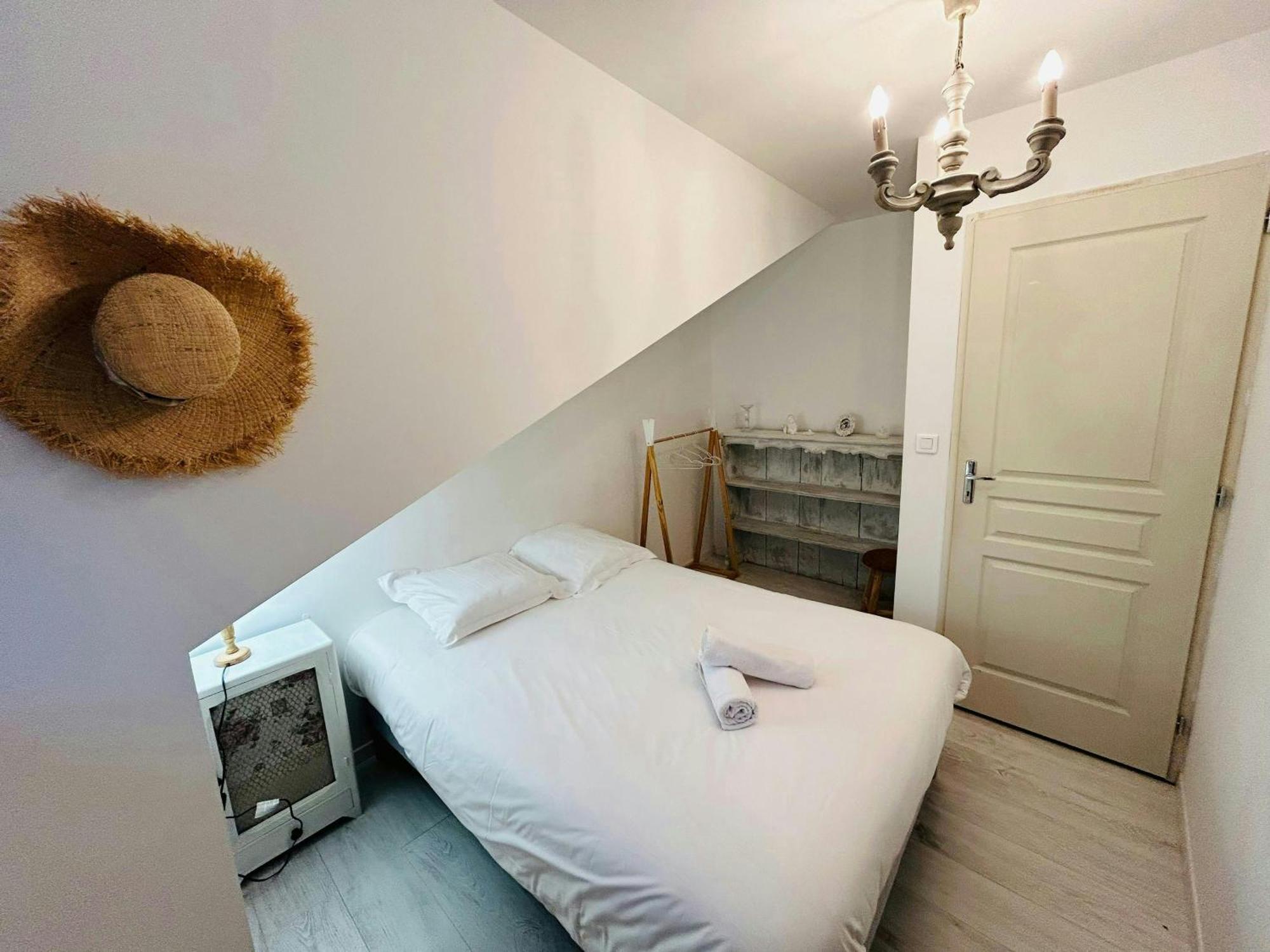 Magnifique Maison Dartiste La Maison Aerts Ρενς Εξωτερικό φωτογραφία