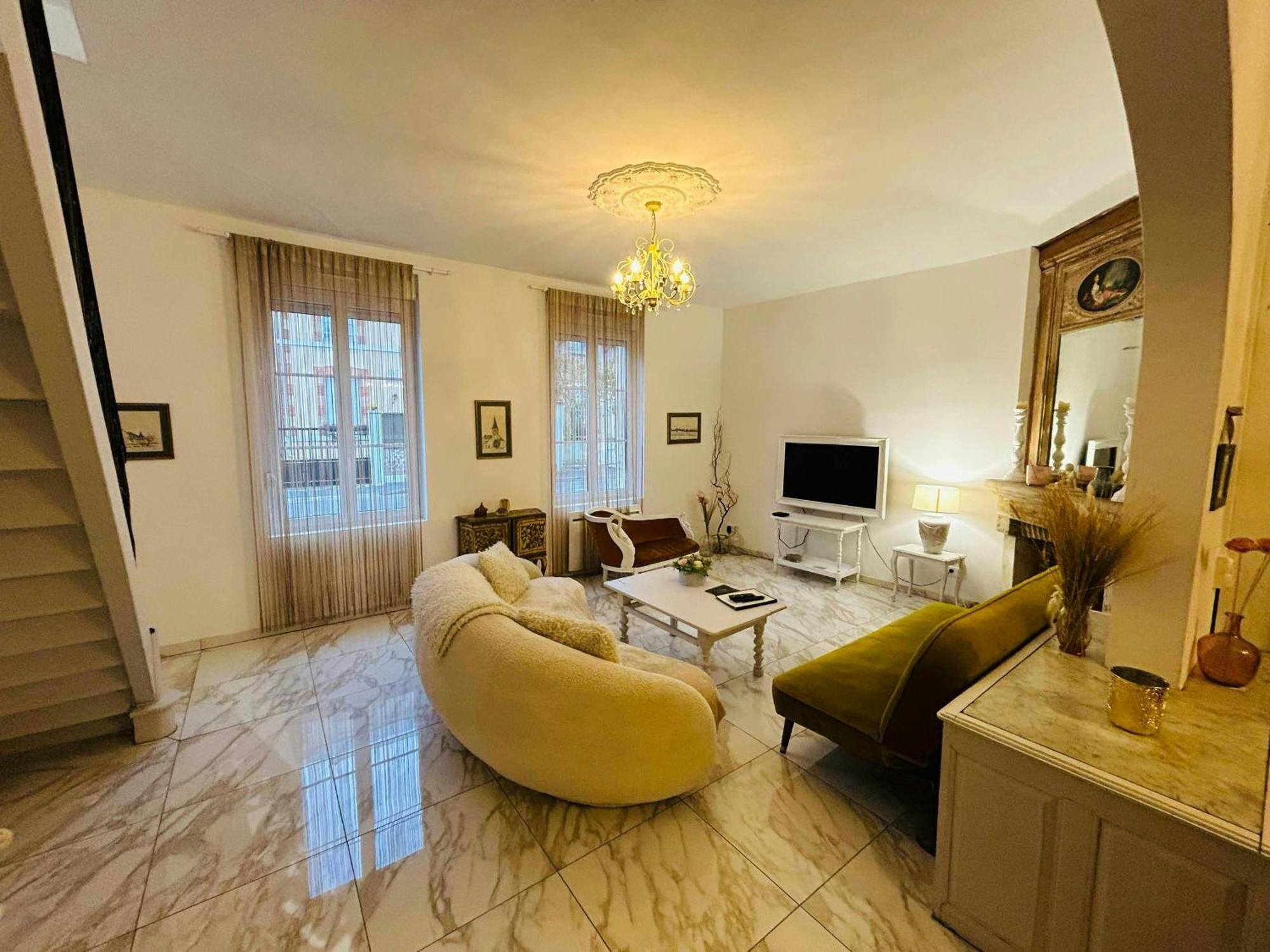 Magnifique Maison Dartiste La Maison Aerts Ρενς Εξωτερικό φωτογραφία